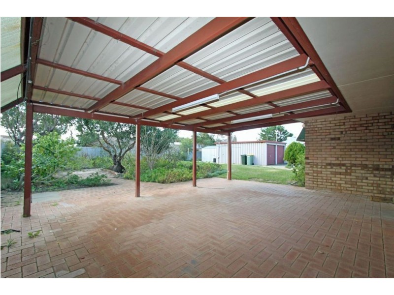 4 Seawind Drive, Silver Sands WA 6210