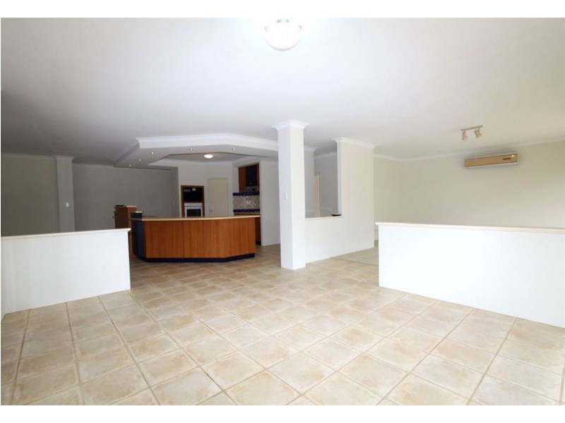 1 Brae Lane, Meadow Springs WA 6210