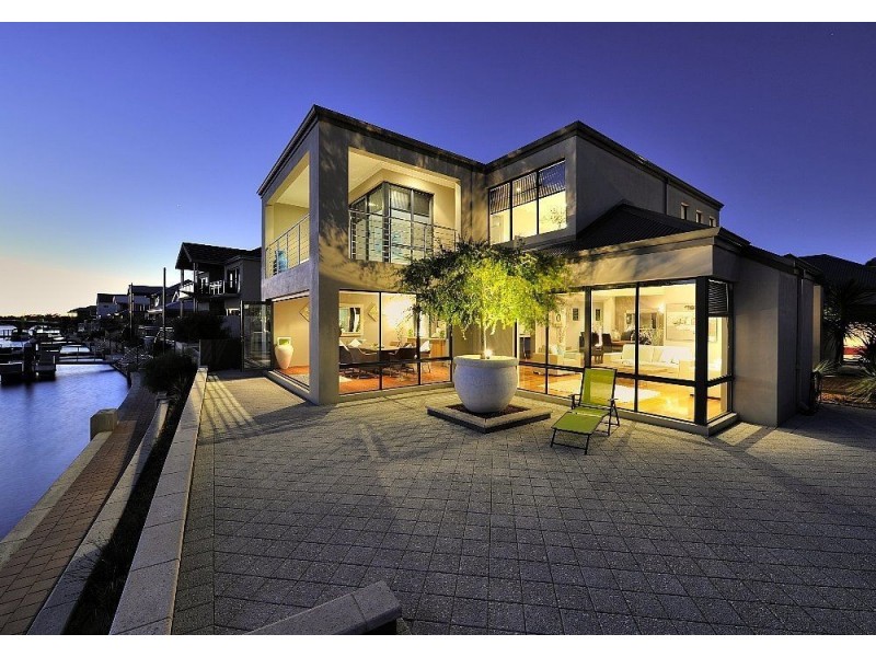21 Waterlily Drive, Mandurah WA 6210