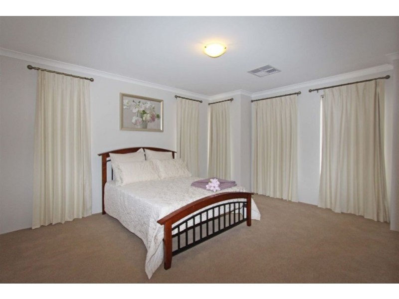 49 Hudson Drive, Dudley Park WA 6210