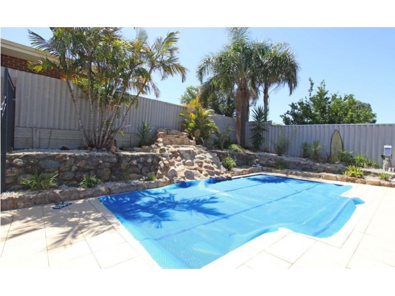 3 Lacebark Court, Halls Head WA 6210