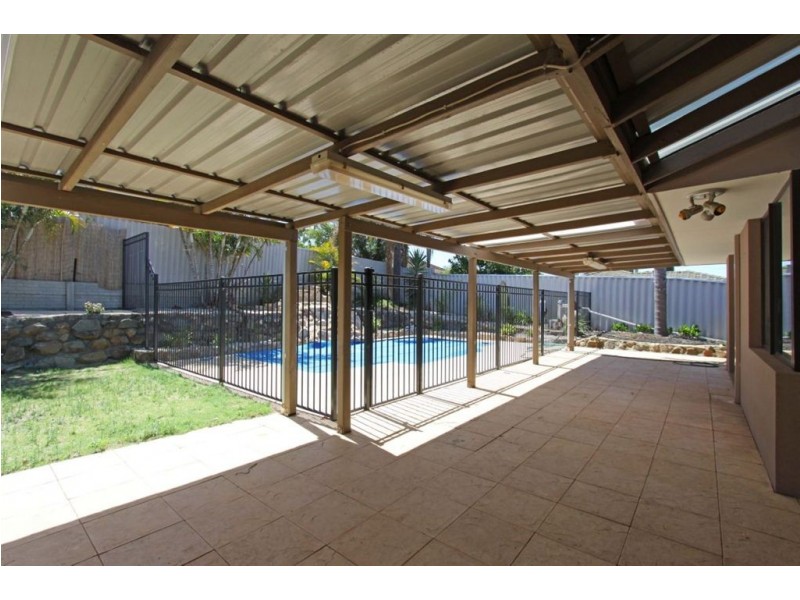 3 Lacebark Court, Halls Head WA 6210