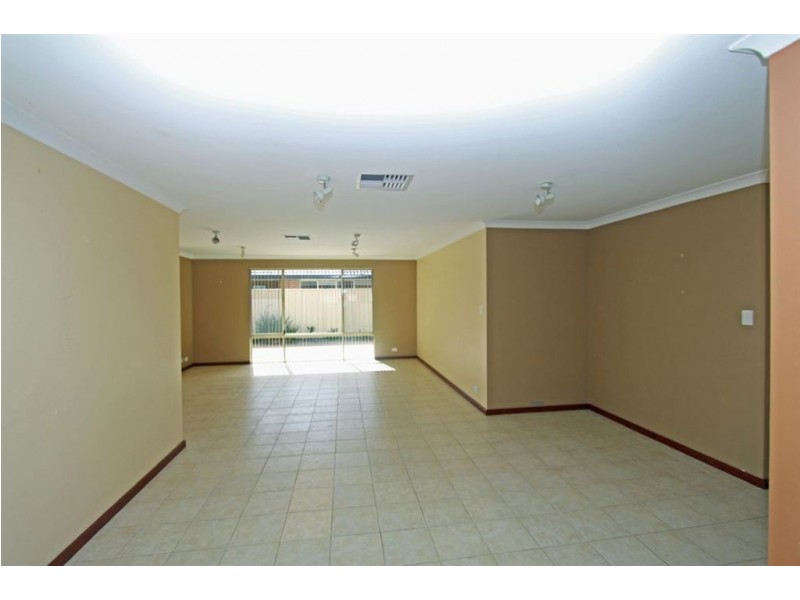 30 Petit Loop, Dudley Park WA 6210