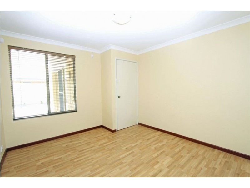 30 Petit Loop, Dudley Park WA 6210