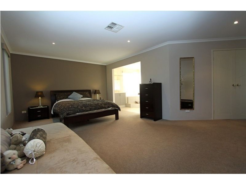 15 Brackenridge Ramble, Meadow Springs WA 6210