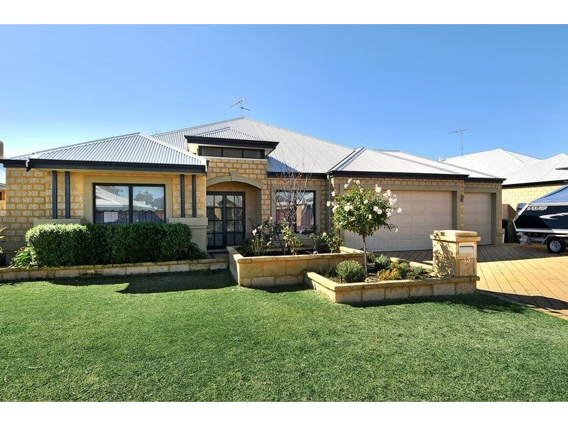13 Carnarvon Way, Erskine WA 6210
