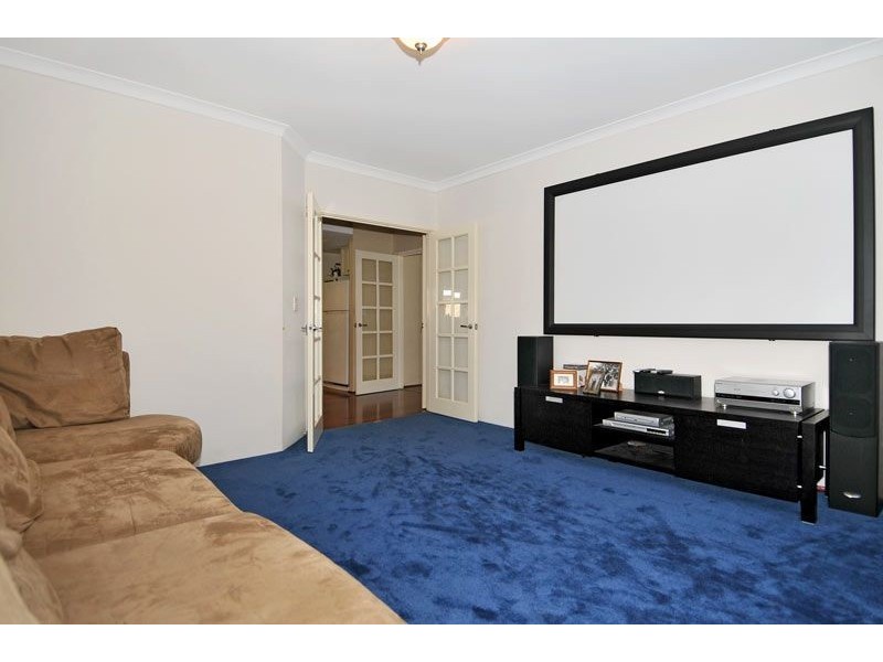 13 Carnarvon Way, Erskine WA 6210