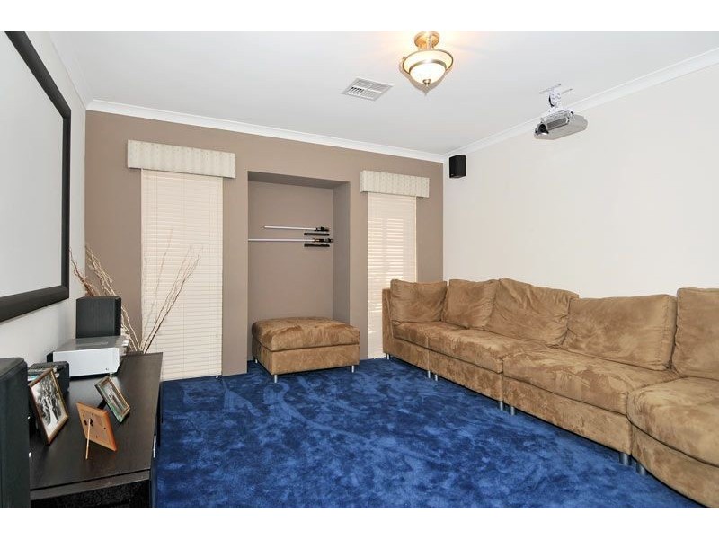 13 Carnarvon Way, Erskine WA 6210