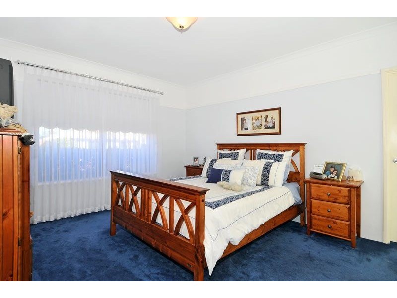 13 Carnarvon Way, Erskine WA 6210