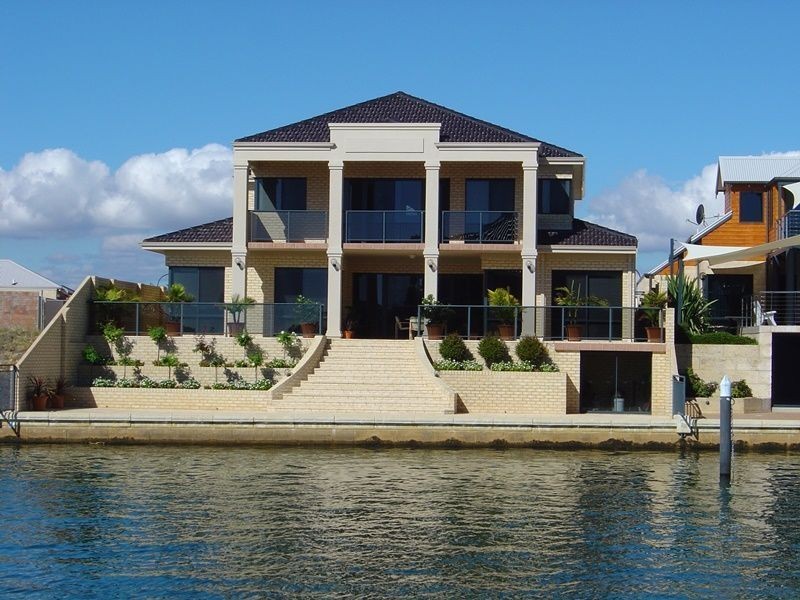 60 Aztec Island Retreat, Halls Head WA 6210