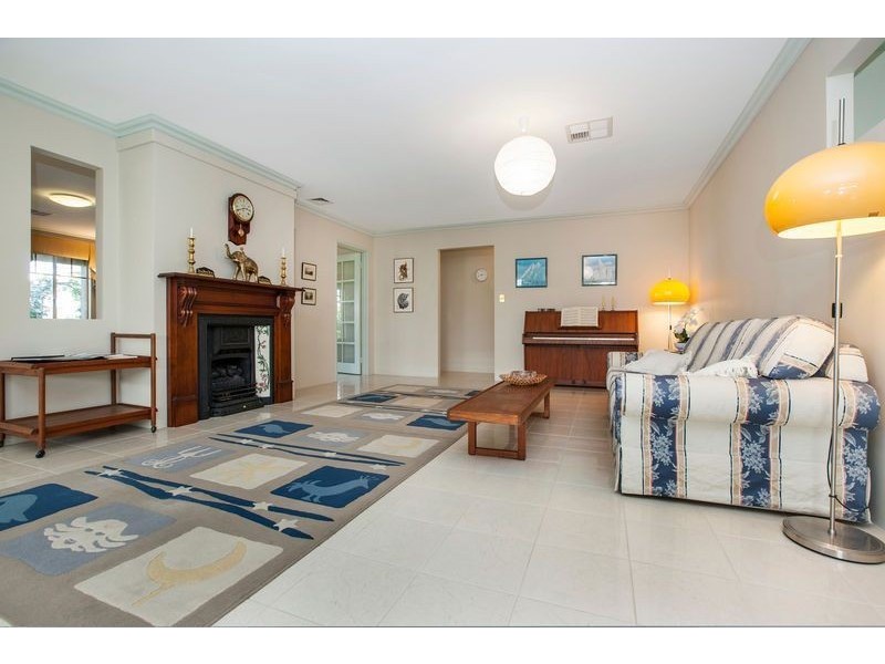 23 Cervantes Drive, Erskine WA 6210