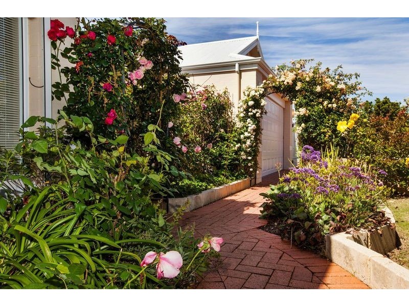 23 Cervantes Drive, Erskine WA 6210