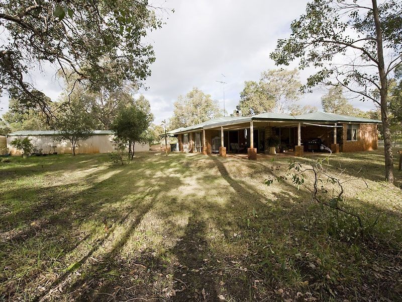 23 Summerhill Drive, Stake Hill WA 6210