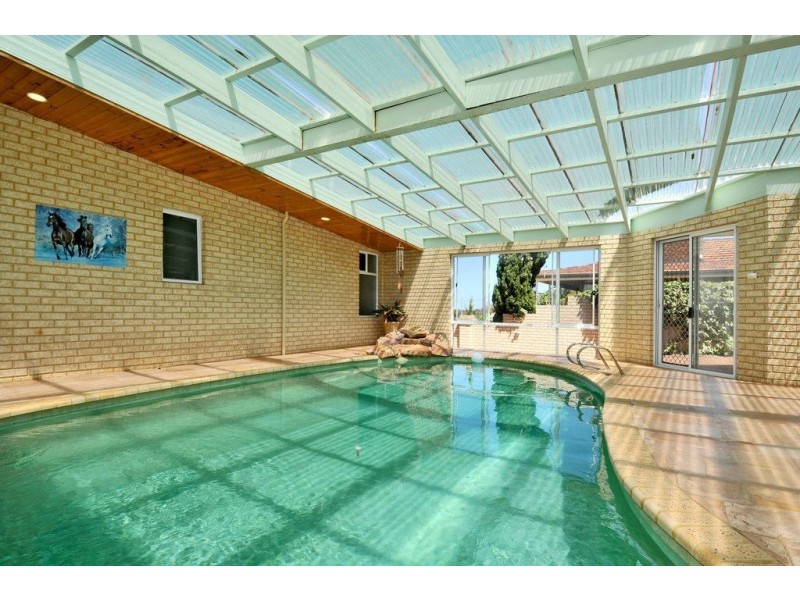 24 Hill Street, Halls Head WA 6210