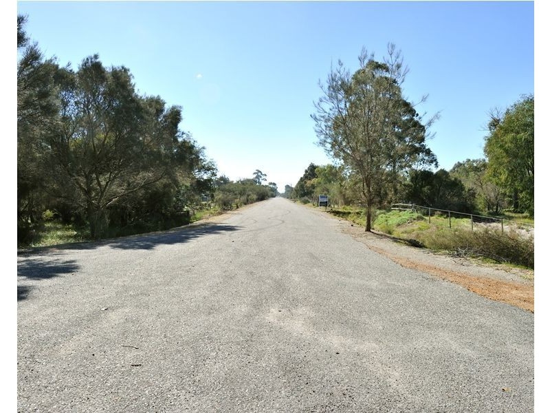 58 Dunkerton Road, Barragup WA 6209