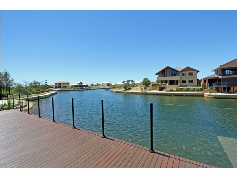 39 Queen Parade, Wannanup WA 6210
