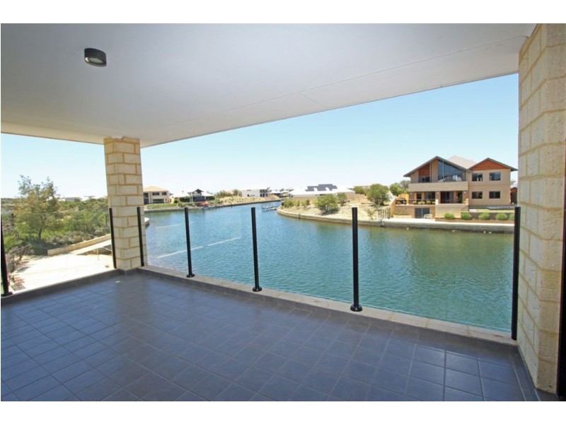 39 Queen Parade, Wannanup WA 6210