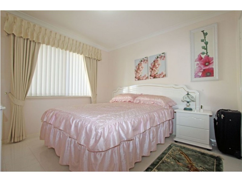 52 Waterside Drive, Dudley Park WA 6210