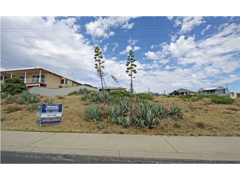 39 Halls Head Parade, Halls Head WA 6210