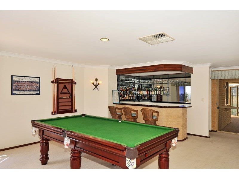 8 Halls Head Parade, Halls Head WA 6210