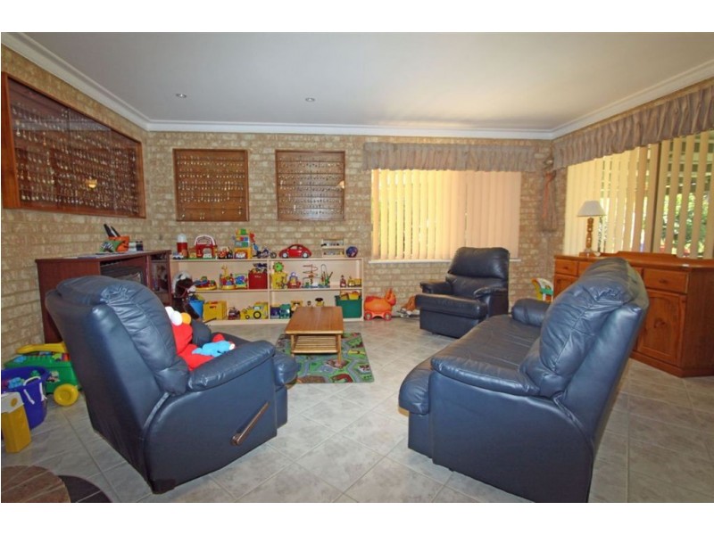 33 Candelo Loop, Greenfields WA 6210