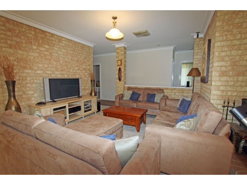 33 Candelo Loop, Greenfields WA 6210