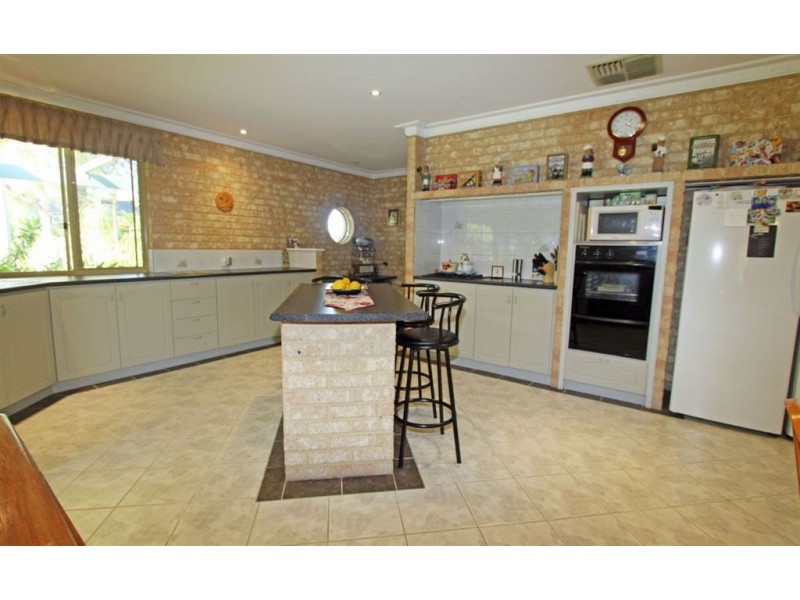 33 Candelo Loop, Greenfields WA 6210