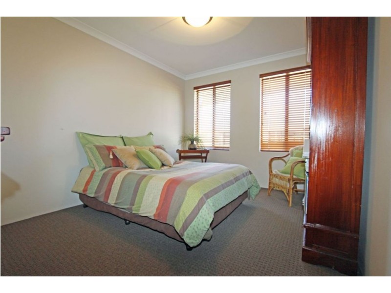 10 Bertha Loop, Dudley Park WA 6210