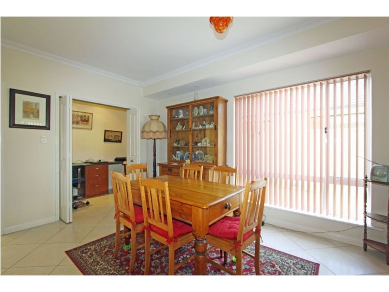 11 Shelduck Way, Dudley Park WA 6210
