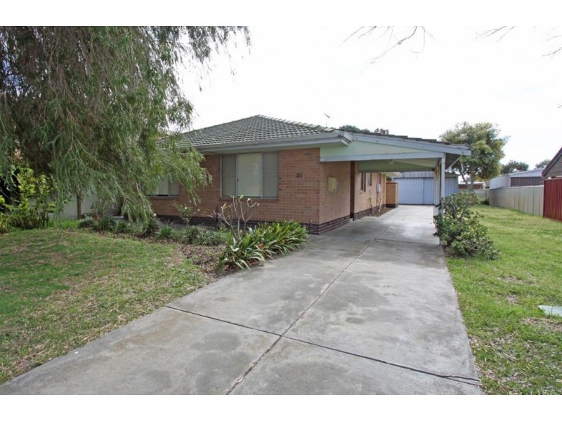 20 Leighton Road East, Halls Head WA 6210