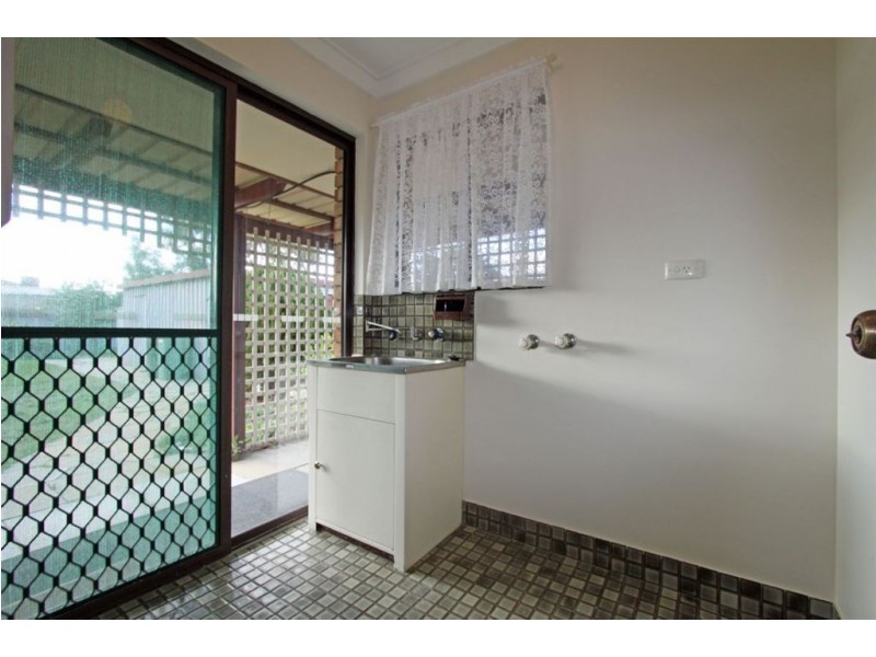 4 Seawind Drive, Silver Sands WA 6210