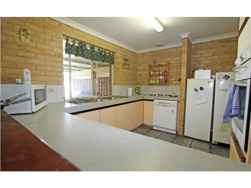 11 Arrowrock Retreat, Greenfields WA 6210