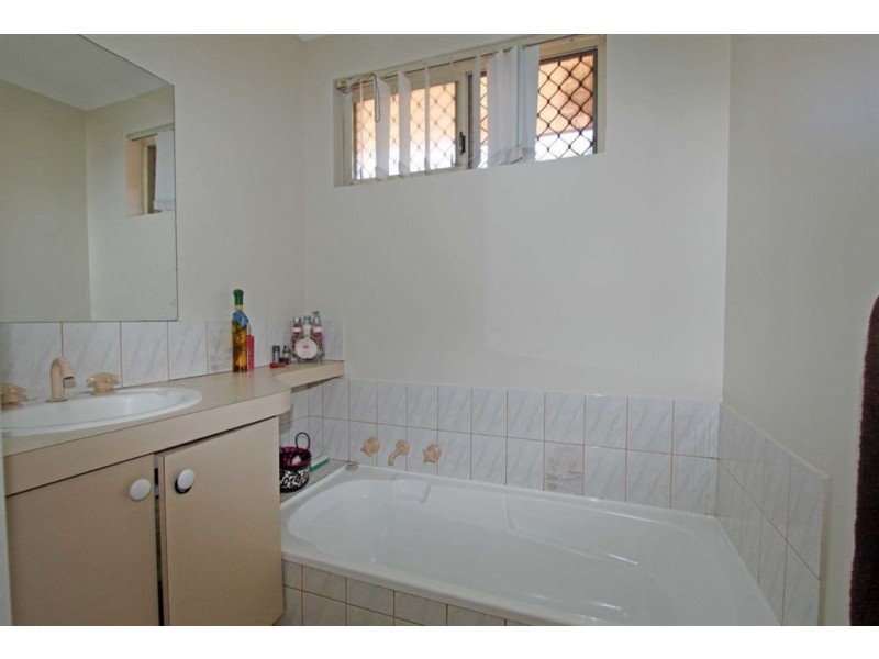 11 Arrowrock Retreat, Greenfields WA 6210