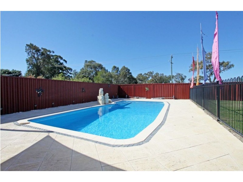 11 Arrowrock Retreat, Greenfields WA 6210