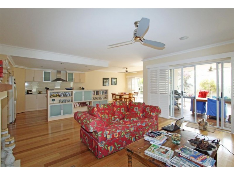 16 McKerrarcher Street, Dudley Park WA 6210