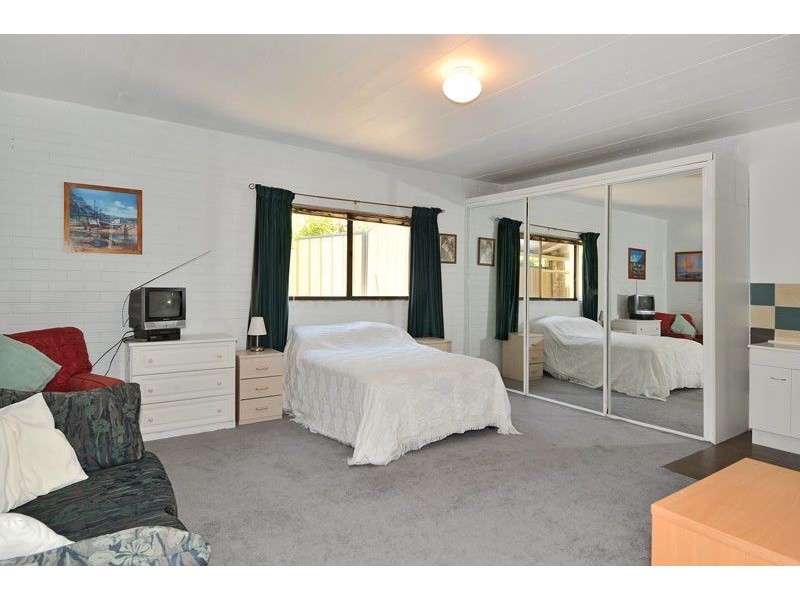 1 Sussex Place, Halls Head WA 6210