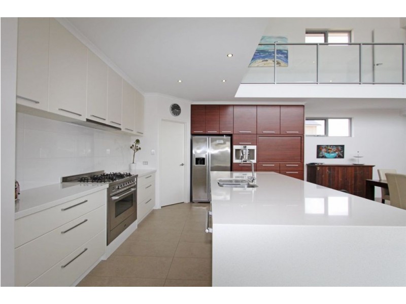 26 Endeavour Circle, Wannanup WA 6210