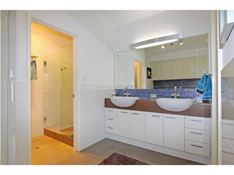 26 Endeavour Circle, Wannanup WA 6210