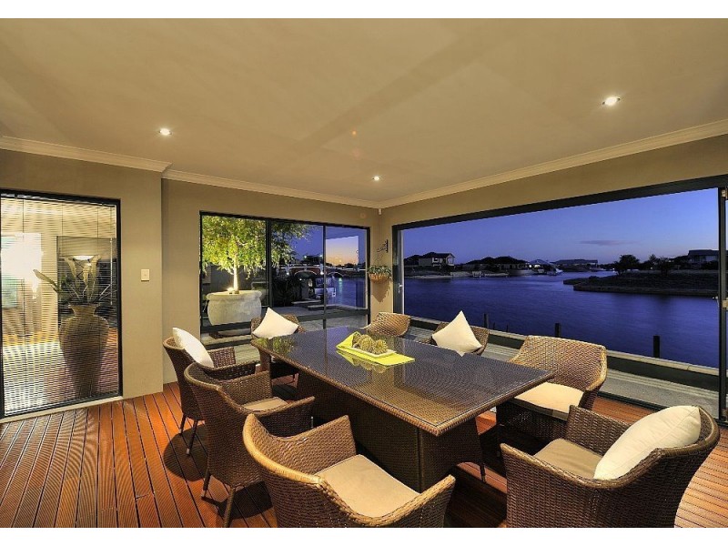 21 Waterlily Drive, Dudley Park WA 6210