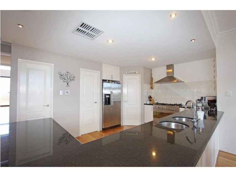 94 Avocet Island Quays, Wannanup WA 6210