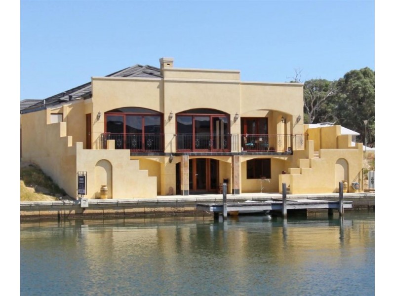 17 Leisure Way, Halls Head WA 6210