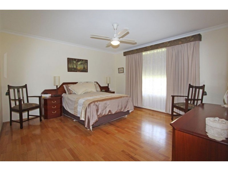 5 Barrow Rise, Greenfields WA 6210
