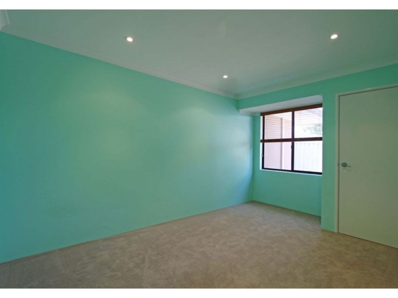 3 Lacebark Court, Halls Head WA 6210