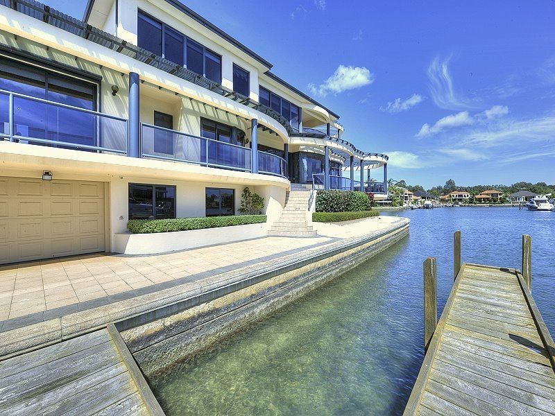 8 Finistere Island Retreat, Halls Head WA 6210