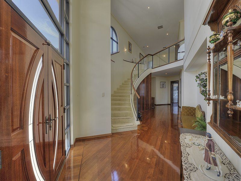 8 Finistere Island Retreat, Halls Head WA 6210