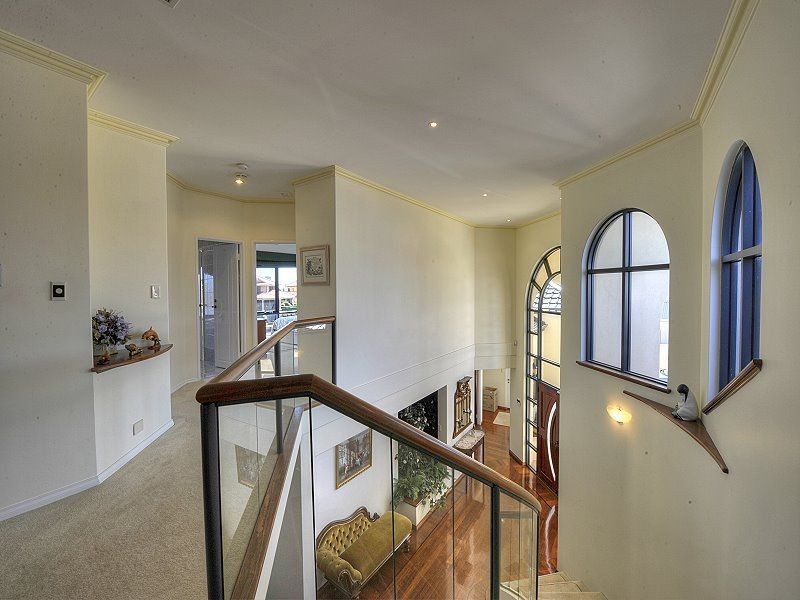 8 Finistere Island Retreat, Halls Head WA 6210