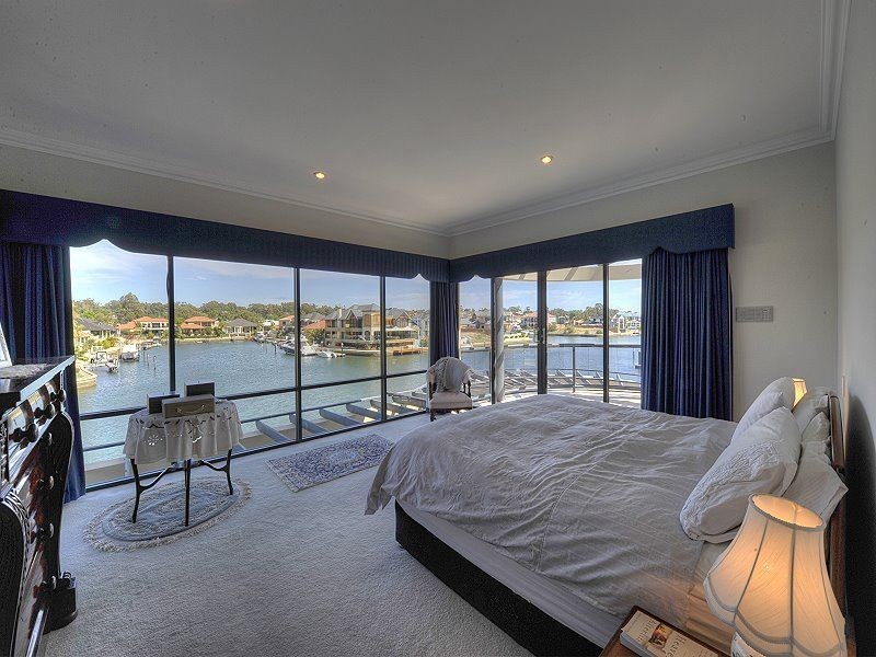 8 Finistere Island Retreat, Halls Head WA 6210