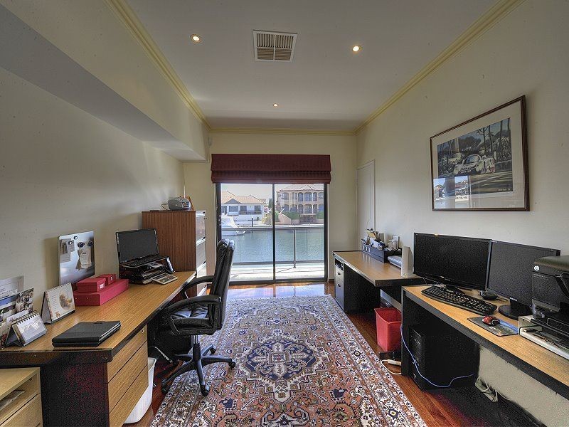 8 Finistere Island Retreat, Halls Head WA 6210