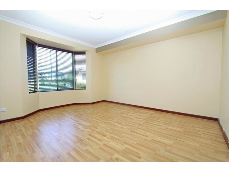 30 Petit Loop, Dudley Park WA 6210