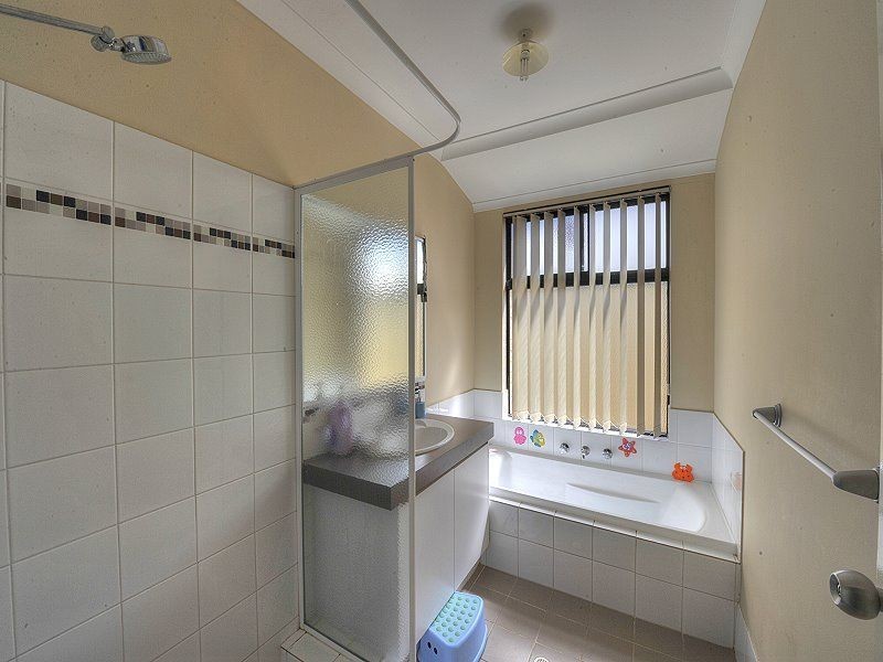 5 Caslano Road, Meadow Springs WA 6210